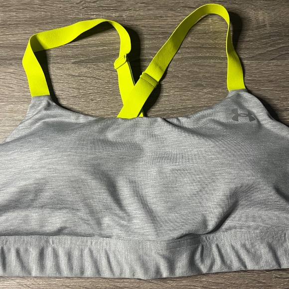 Under Armour Seamless Low Impact Long Sports Bra Womens Medium Cross-Back Straps - Picture 2 of 7